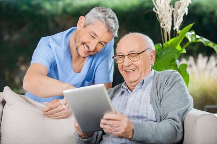 اینفوگرافی | مزایای استفاده از تکنولوژی برای سالمندان